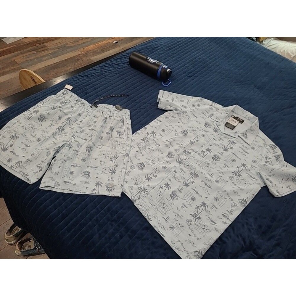 New Hurley Shirt and Shorts Set Seersucker Mens M Iceland B27